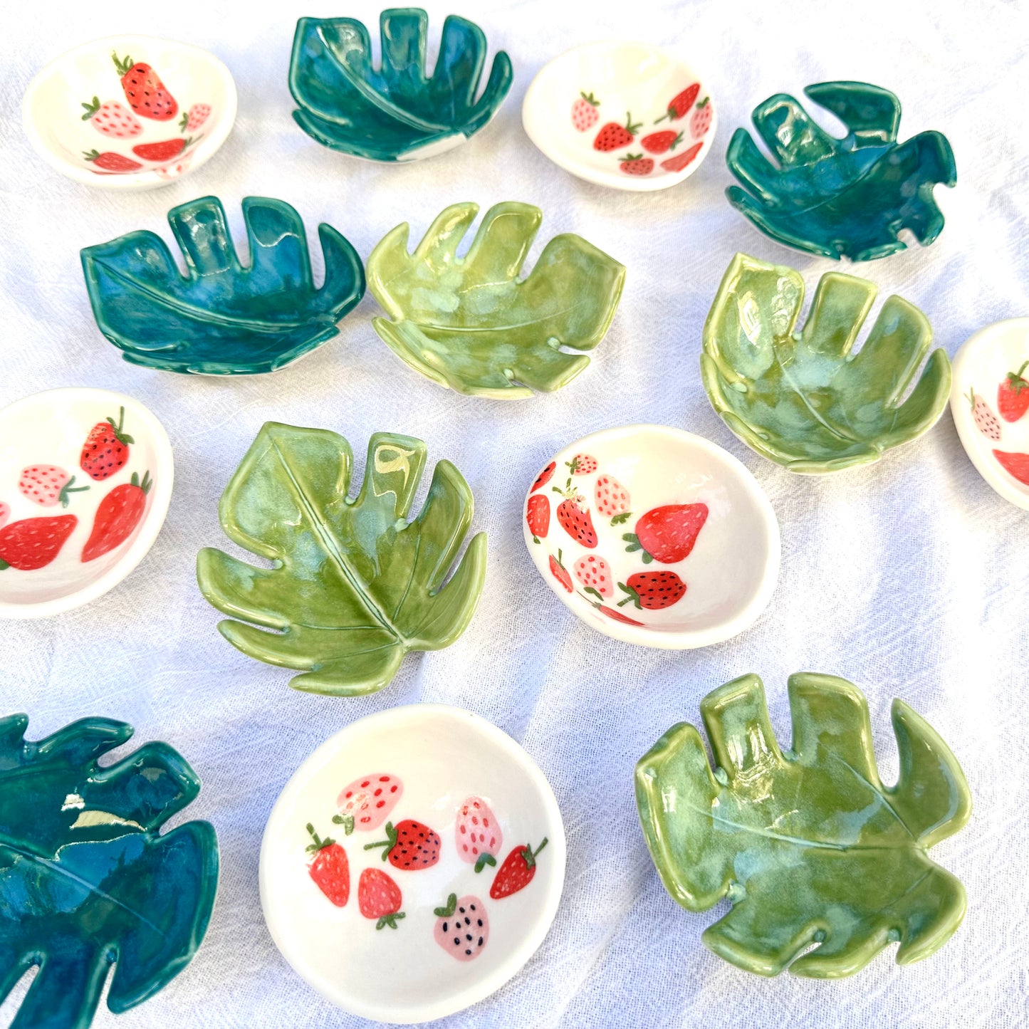 Strawberry porcelain bowls