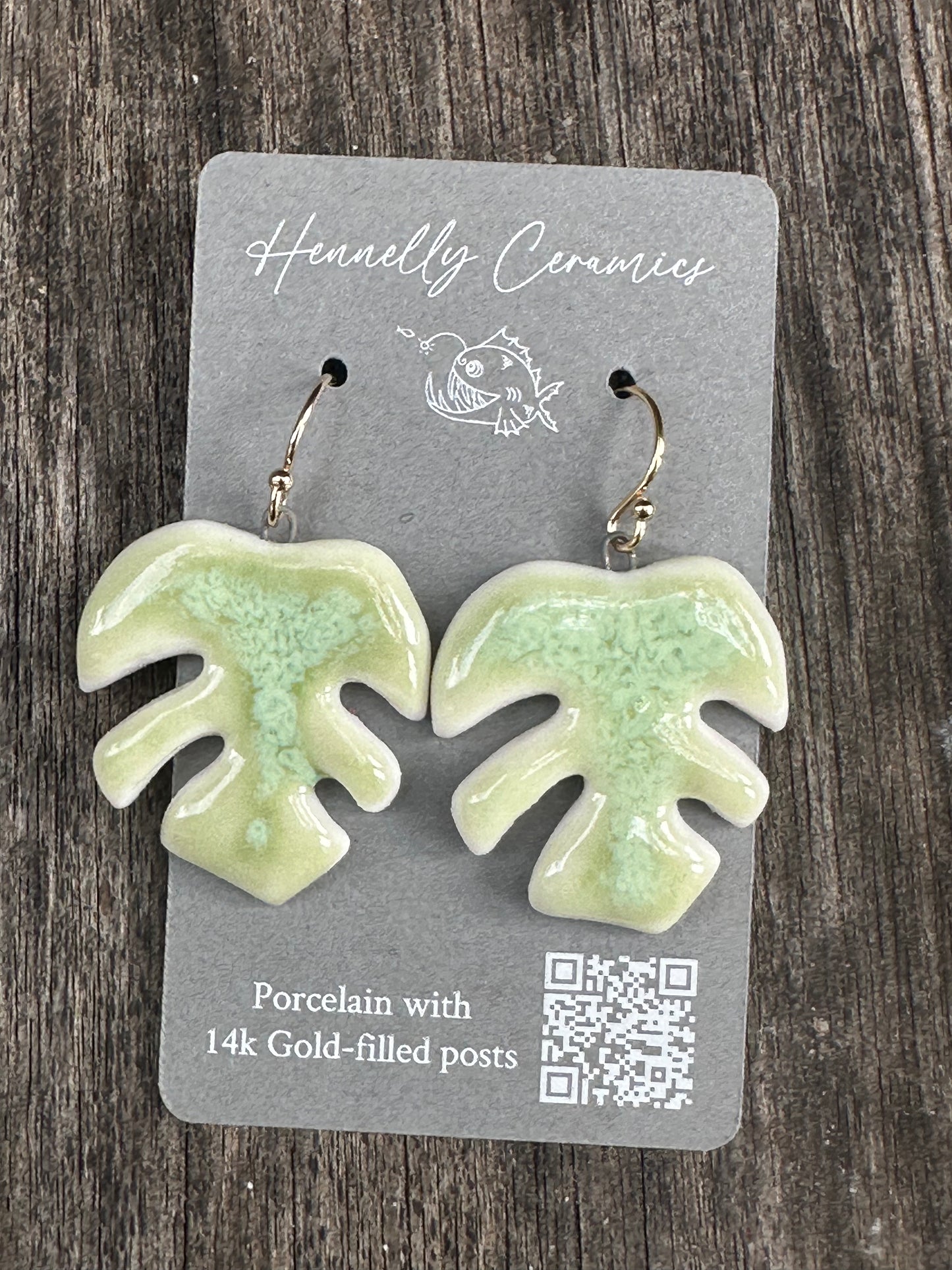 Porcelain Earrings: Monstera Leaves (light green)