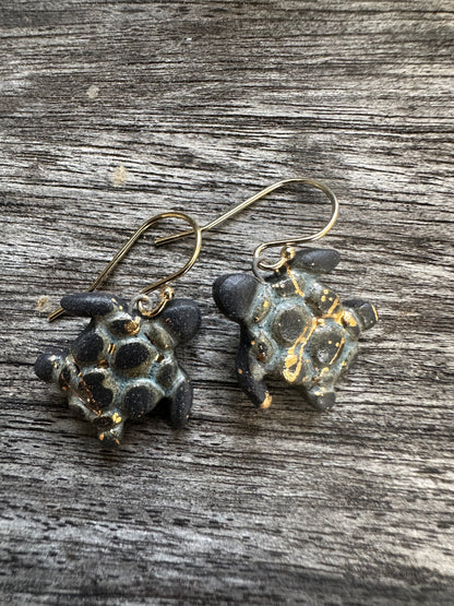 Black Porcelain Earrings: Honus with gold