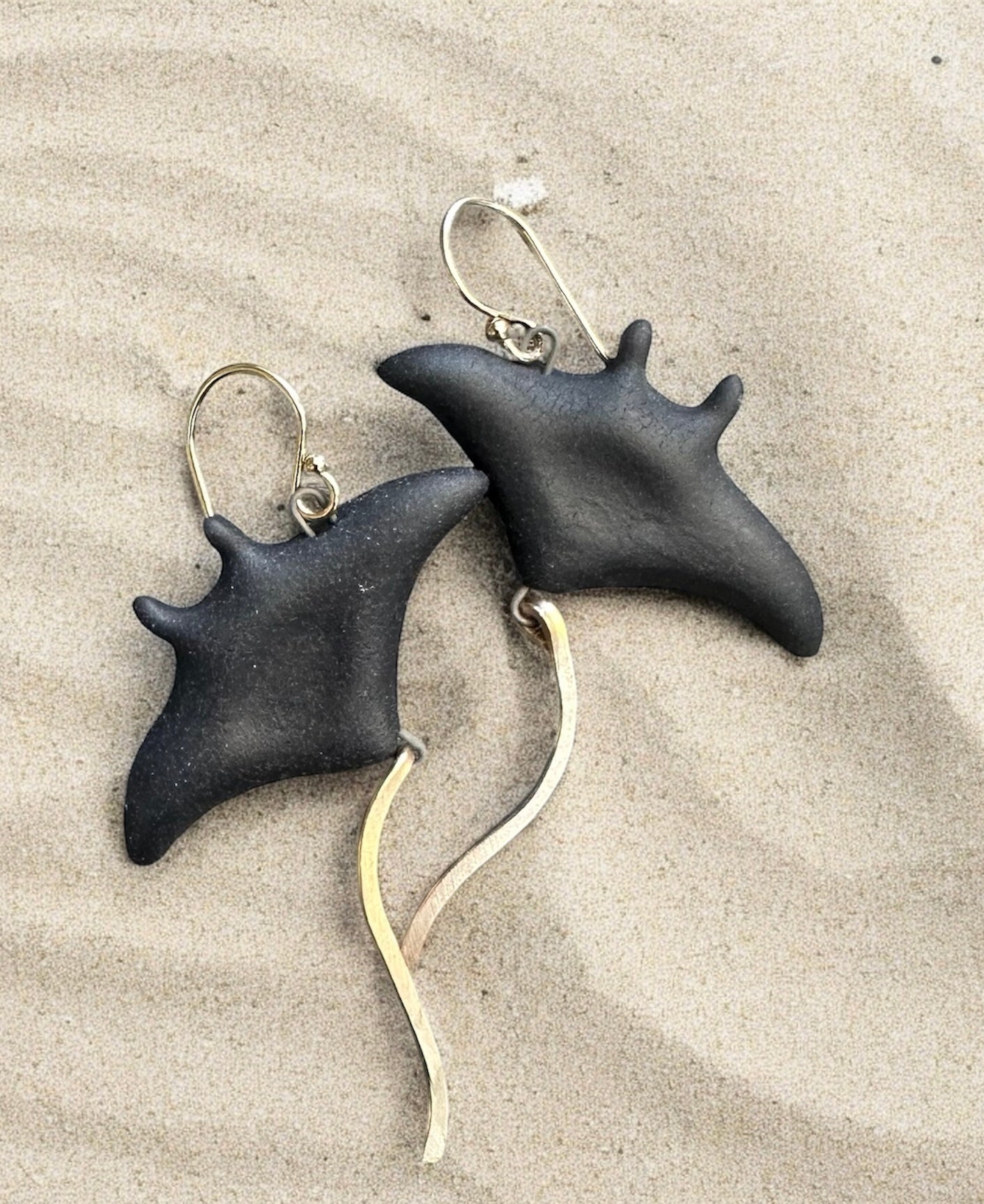 Black Porcelain Earrings: Solid black with Articulated Gold Tail